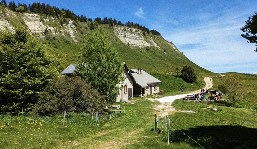 L'envers des pentes Refuge de la Molière